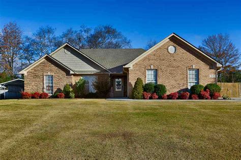 This 4 bedroom 4 bathroom home sits in the 280 corridor and is also in the heart of mount laurel! Huntsville Alabama homes for sale with pools