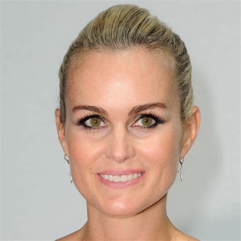 Последние твиты от laeticia hallyday (@lhallyday). Laeticia Hallyday adopte une nouvelle coiffure (et ça lui ...