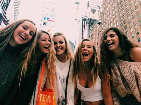 pinterest @madinechay | Friends photography, Friend photoshoot, Friend