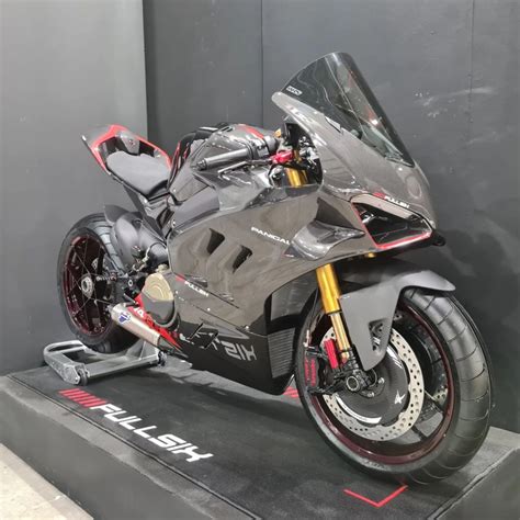 Fullsix Ducati Panigale V4 Carbon Fibre Upper Fairing Set 2022