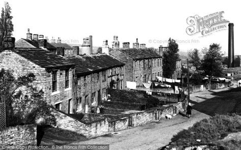 The recording taken was notable both because of the rich form of dialect used and because it. Photo of Skelmanthorpe, Elm Street c.1955 - Francis Frith