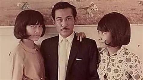 Foto Kenangan Bob Sadino Ketika Masih Muda Foto