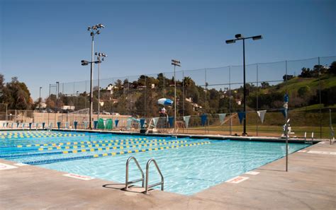 Where To Find A Public Swimming Pool In La When You Want To Beat The