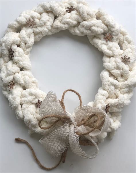 Braided Chunky Yarn White Christmas Wreath Diy · Just That Perfect Piece