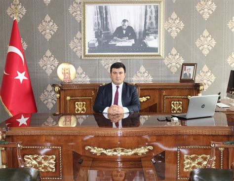 Check spelling or type a new query. Horasan Kaymakamı Burak Dertlioğlu göreve başladı ...