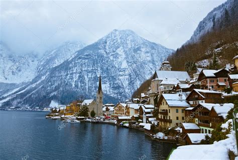Village Hallstatt On The Lake Salzburg Austria — Stock Photo © Violin