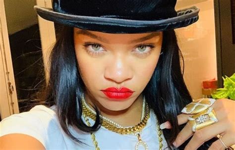 How Billionaire Rihanna Achieved Her Net Worth Songs Age Bio