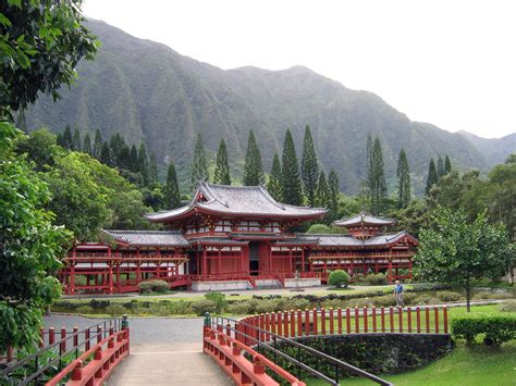 Tranquility And Peace In A Beautiful Setting The Byodo In Temple