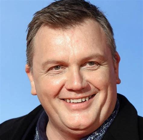 Hape kerkeling, artiestennaam van hans peter wilhelm kerkeling (recklinghausen, 9 december 1964) is een duitse acteur, presentator en komiek. Hape Kerkeling fordert "Ehe für alle" - WELT
