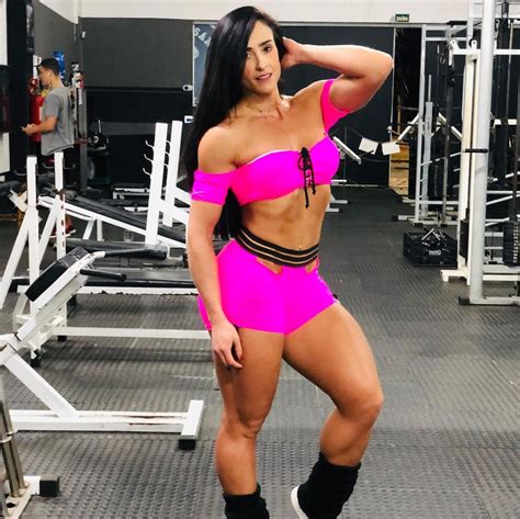 Gabriela Tavares Sexy Brazilian Female Bodybuilder Workout Pics And Video