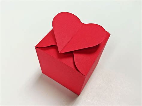 Gambar Daun Bunga Cinta Jantung Percintaan Kotak Berwarna Merah