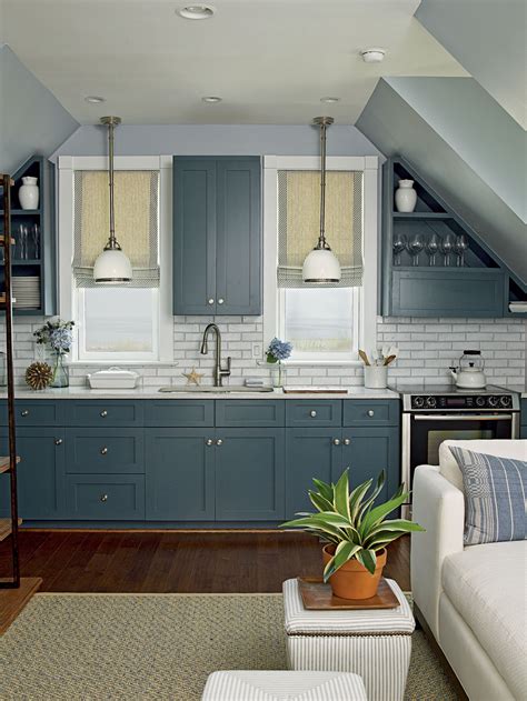 With all these color ideas for painting kitchen cabinets, i've included a full list for you with plenty of photos to show you what it will look like. 2011 Ultimate Beach House Room Tour | Kitchen trends, 2019 ...