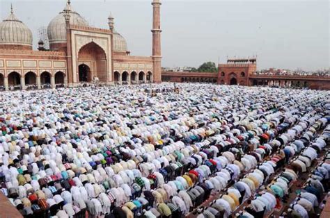 Learners must memorize the arabic version. Namaz Ki Rakat In Urdu Fajar Zohar Asar Maghrib Isha Juma ...