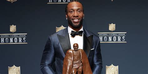 Larry Fitzgerald Named Co Winner Of Walter Payton Nfl Man Of The Year