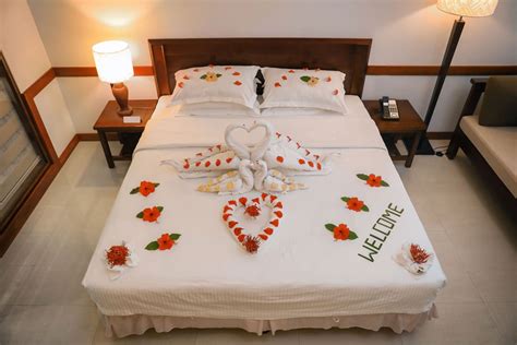 How To Make Your Hotel Room Romantic Tips And Ideas Hotel Chantelle