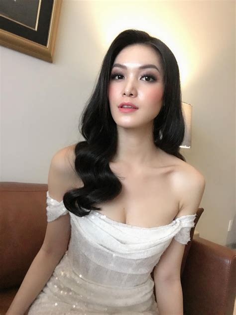 Trong ấn tượng của tôi, thủy rắn rỏi, mạnh mẽ. Hoa hậu Thùy Dung sau 12 năm làm rơi vương miện chấn động ...