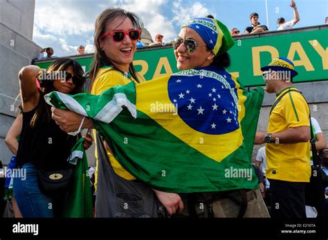 Brazilian Women Celebrate Hi Res Stock Photography And Images Alamy