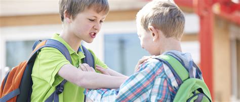 Qué hacer si mi hijo hace bullying a sus compañeros de clase