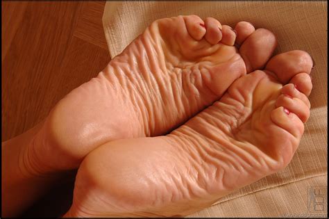 Silvia Saints Feet