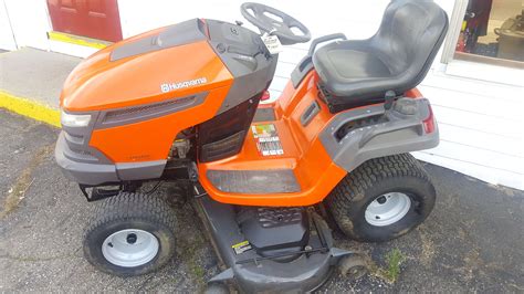 54in Husqvarna Yth2454 Heavy Duty Riding Tractor 300 Hours Clean Unit