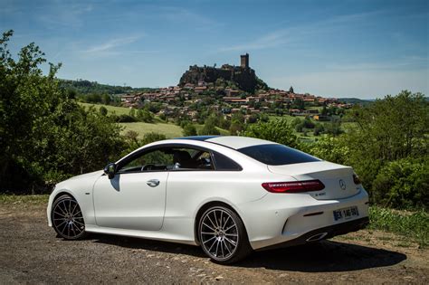 La Mercedes Benz E 400 En Version Coupé Et 4matic à Lessai