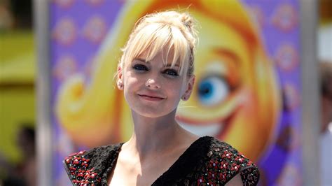 Anna Faris Says Director Slapped Her Butt On Movie Set In Front Of Crew