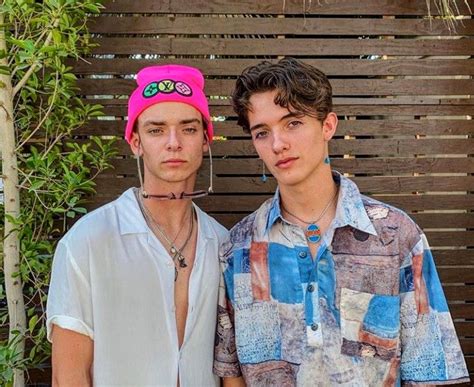 3:41 min 192 kbps tamanho: Nosh!! | Amigas meninas, Namorado dos sonhos, Dois ...