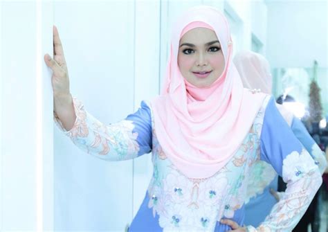 showbiz singer siti nurhaliza realises fans are missing her new straits times malaysia