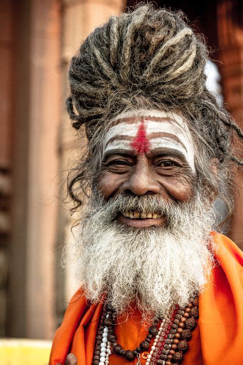 Smiling Sadhu Varanasi India Retratos Culturas Del Mundo Y Fotografia