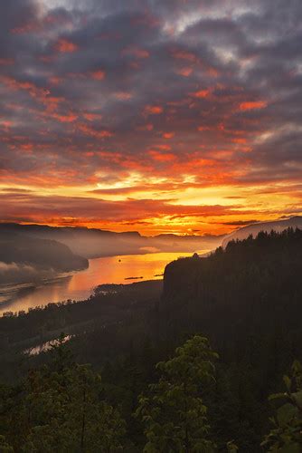 Sunrise Over Columbia Gorge This Picture Was Taken From P Flickr