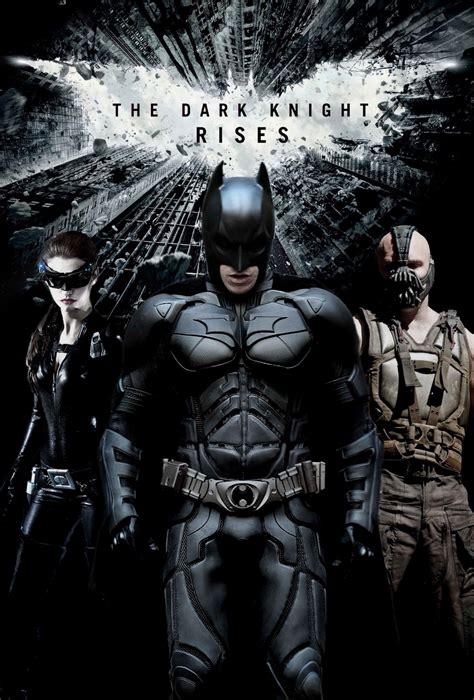 Batman works with james gordon and harvey dent to sort out gotham. Review: The Dark Knight Rises (2012) | Awin Language