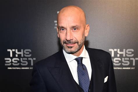 Er spielte auf der position центральный нап. Chelsea legend Gianluca Vialli on his recovery from cancer ...