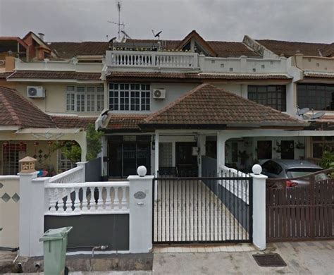 Penang has much to offer from urban attractions to local rustic hawker food for you and your family. Hotel Near Queensbay Mall Penang © LetsGoHoliday.my