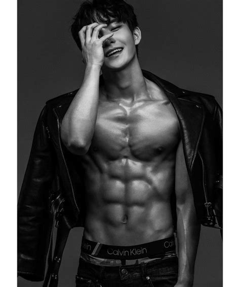 Pin By INACTIVE On Celebrities Men Abs Shirtless Men Hot Korean Guys