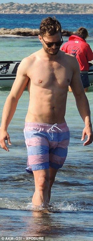 Jamie Dornan Enjoys Ibiza Beach Holiday With Amelia Warner And Dulcie Daily Mail Online