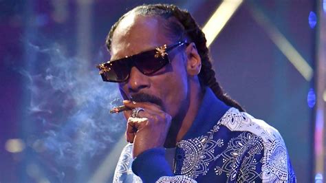 Snoop Dogg Once Sold A Blunt For 10k At Charity Auction Hiphopdx