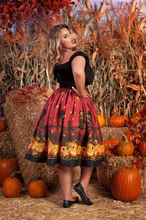 Pinup Couture Jenny Skirt In Pumpkin Border Print Vintage Inspired