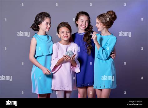 Group 4 Happy Smiling Young Teen Girls Fashion Lady Teenagerstylish