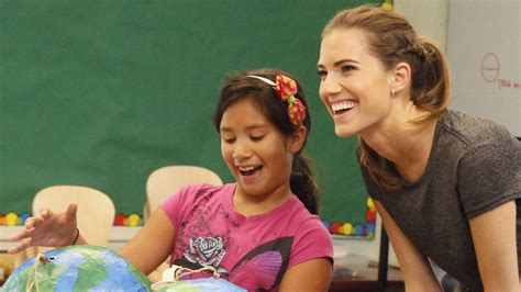 Allison Williams To Host Education Series For Nowthis