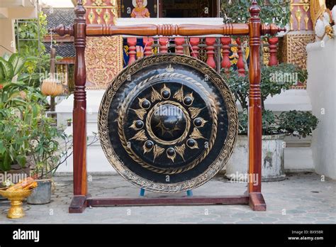 Gong In Temple Stock Photo Royalty Free Image 33393243 Alamy