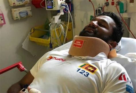 Karunaratne viste meget dårlig præstation hjemme mod australien. Dimuth Karunaratne discharged from hospital, may bat again ...