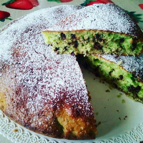 Sciogliere il cioccolato fondente a bagnomaria con il burro. Torta allo yogurt con menta cocco e cioccolato - Ricetta ...