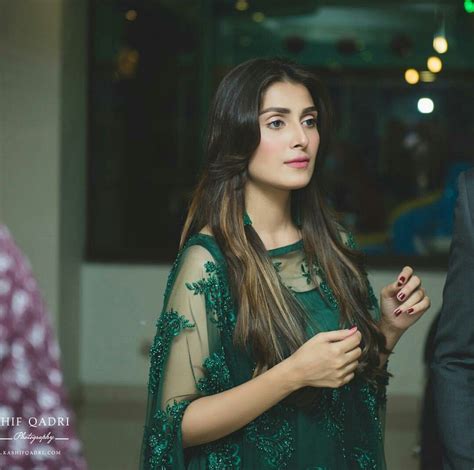 The Most Beautiful Woman Ayeza Khan In Emerald Green Outfit On Her