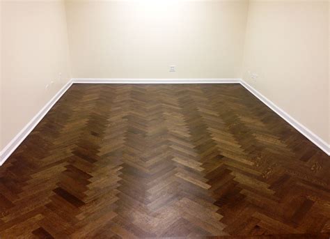 This Floor Shows A Herringbone Pattern White Oak Rift And Quartered