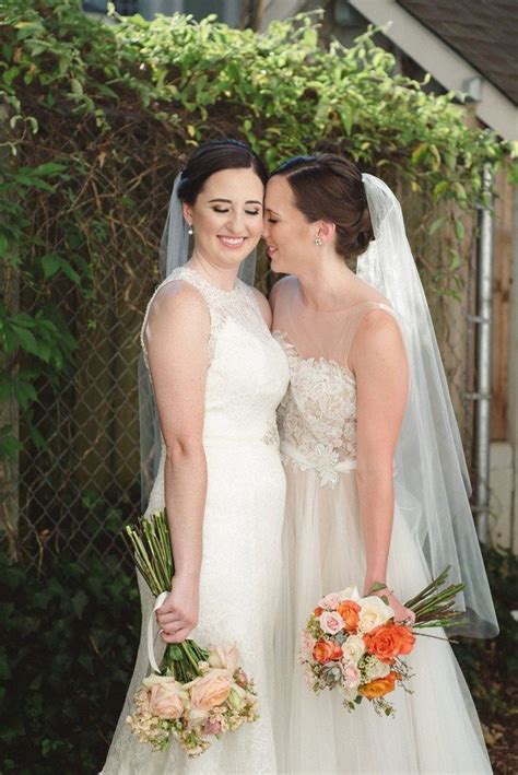 Lesbian Wedding Lesbian Love Lesbian Marriage Lesbian Bride Cute Lesbian Couples Lgbt