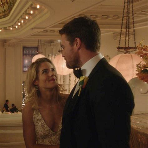 Olicity Wedding Arrow Oliver And Felicity Tv Romance I Don T Love Olicity Green Arrow