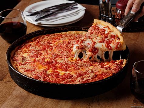 Its Official Lou Malnatis Pizzeria To Open This Winter In Fox Point