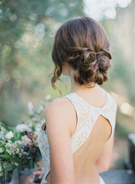 16 Romantic Wedding Hairstyles For 20162017 Brides Weddingsonline