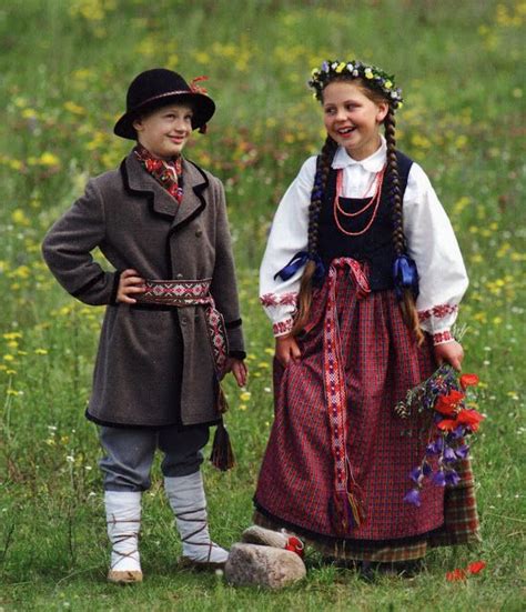 Folkcostumeandembroidery Costume Of Dzukija Province Lithuania Folk Costume Costumes Folk