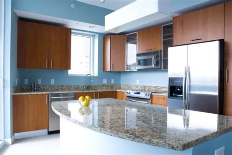 They have nice modular kitchen designs for l shaped. 20 Beautiful And Modern L-Shaped Kitchen Layouts - Housely